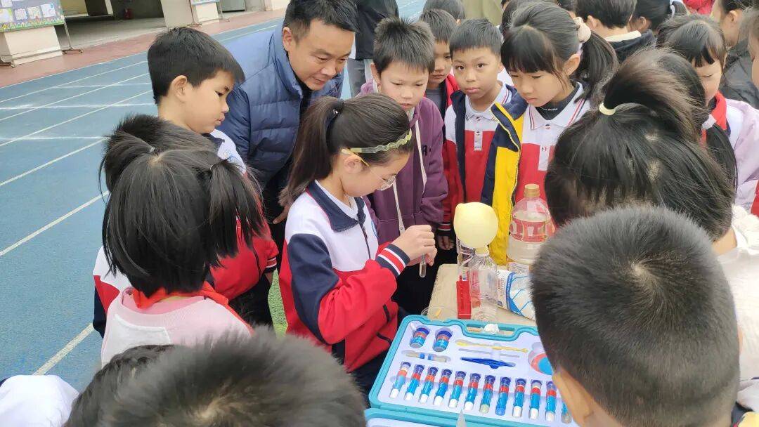 【内生教育 个性发展】科技赋能成长 童趣点亮科创——里水镇第